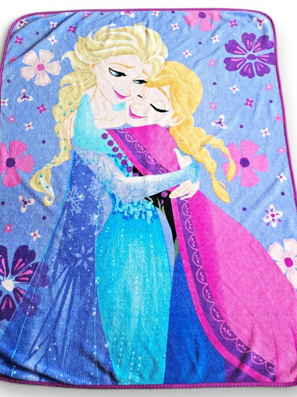 Franco Disney Frozen Throw Blanket Elsa Anna Hugging Blue Purple Trim 44x58
